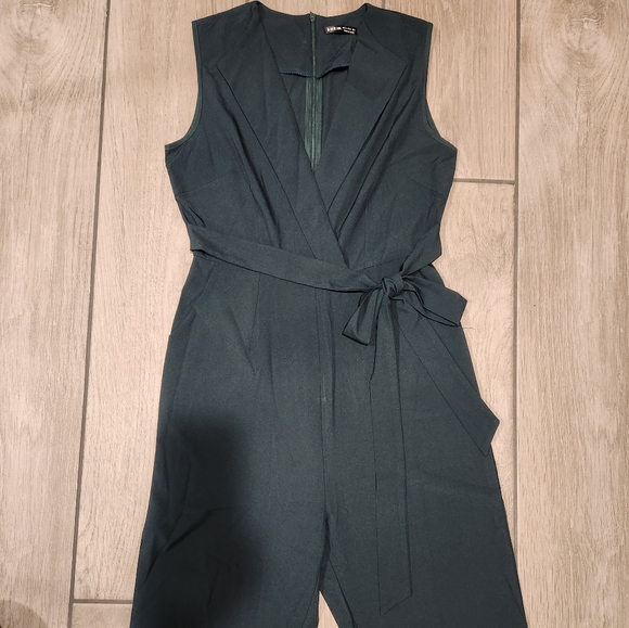 NWOT SHEIN Deep Green Jumpsuit - Picture 8 of 8